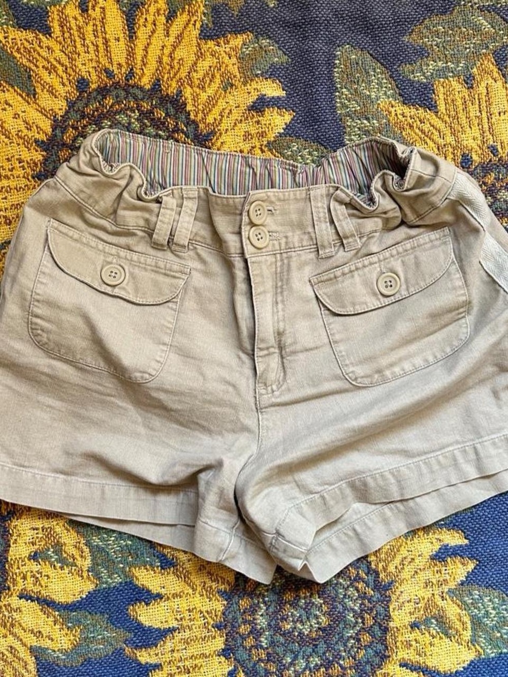 Vintage Y2K micro mini cargo shorts in brown/cream color